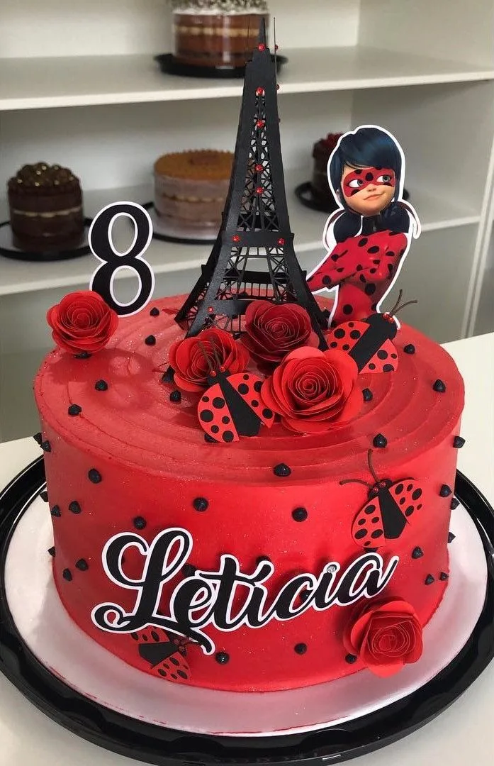 Ladybug - Topo de Bolo